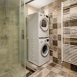 Brand-new Modern Flat In Heart Of 公寓 *