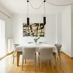 Brand-new Modern Flat In Heart Of *
