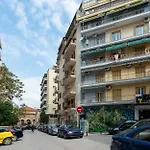 Brand-new Modern Flat In Heart Of * 塞萨洛尼基