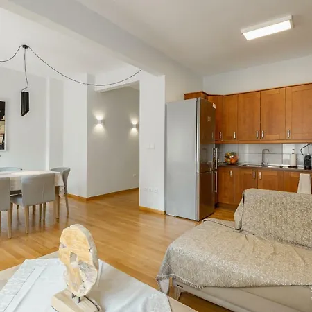 Brand-new Modern Flat In Heart Of Appartement Thessaloniki
