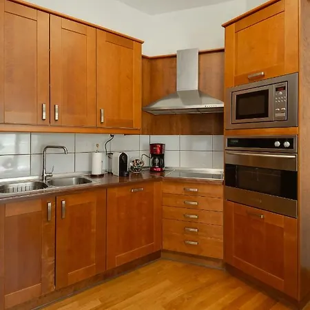 Brand-new Modern Flat In Heart Of Apartamento