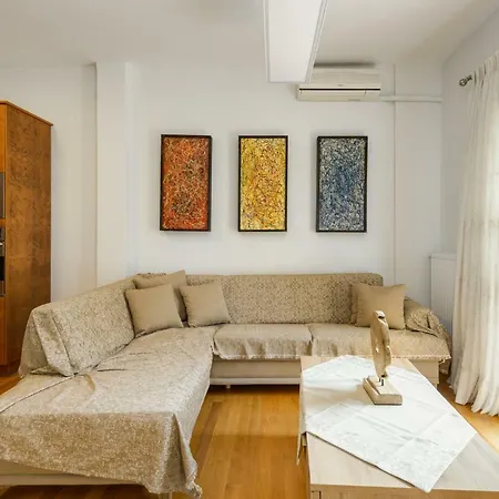 Brand-new Modern Flat In Heart Of * Salonic