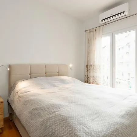 Brand-new Modern Flat In Heart Of * Tessalónica